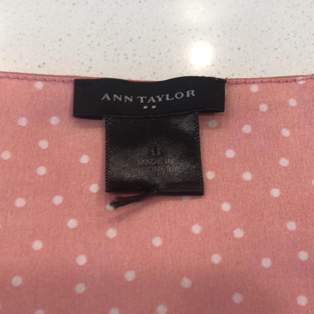 Ann Taylor blouse pink white size small - Picture 3 of 4